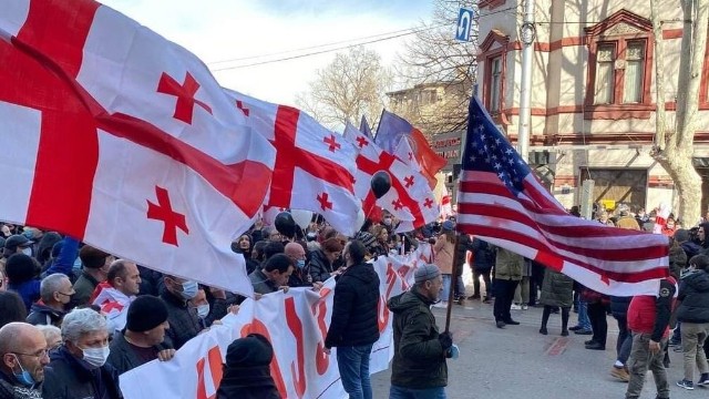 USAID Gürcüstanda çevriliş hazırlayır?